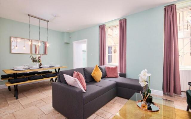 Wonderful Apartment in Bath wGarden - Sleeps 8