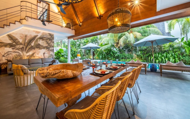 Splendid Private Villa, 4 BR, Canggu With Staff