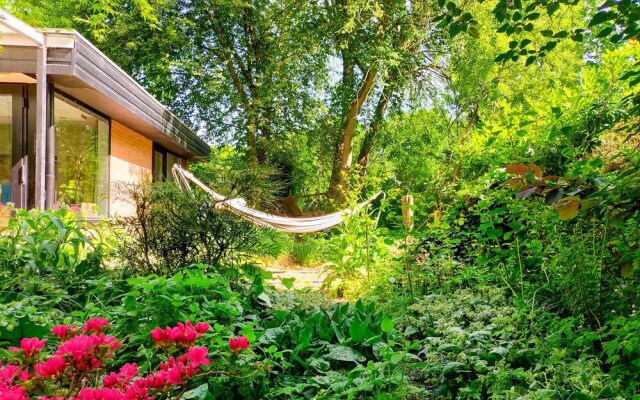 Beautiful Home in Rekem-lanaken With Wifi and 2 Bedrooms