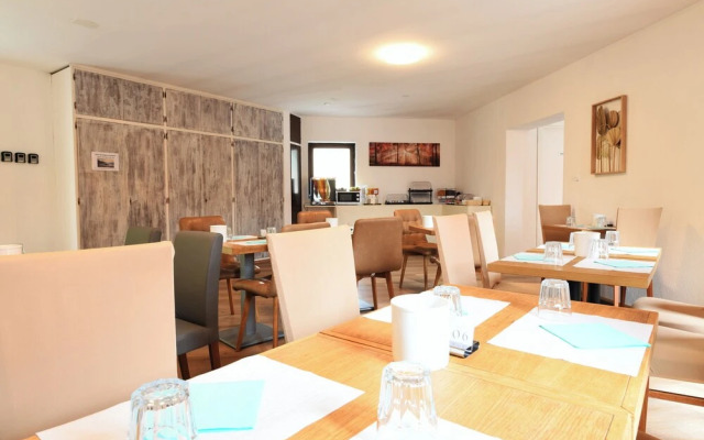 Bed & Breakfast 7rooms Losone