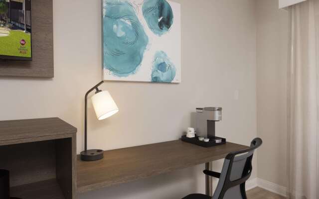 Best Western Plus Pepper Tree Inn