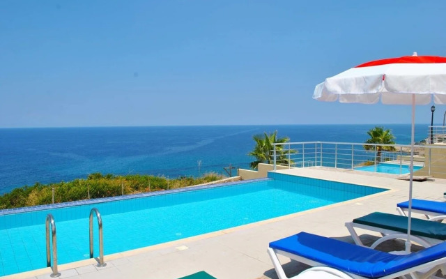Villa Blue Ocean by Amy Villa