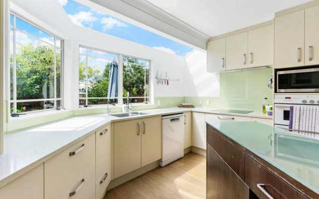 Central City 3BR Paradise- Sky- Netflix