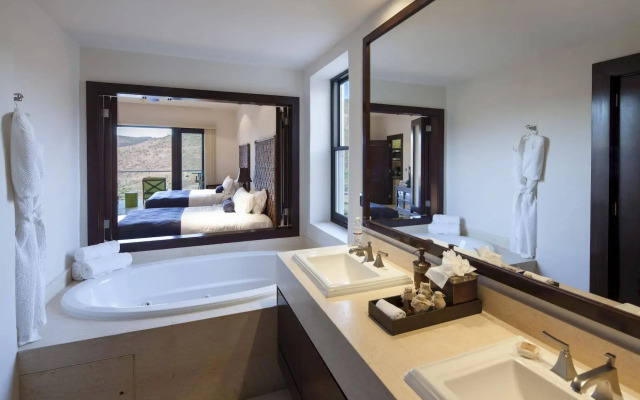 Puerta Cortes Residences