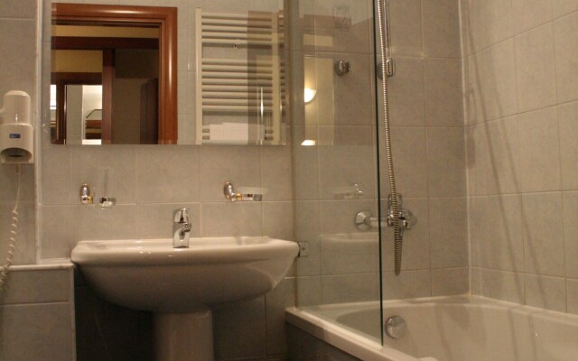 Hotel Excelsior