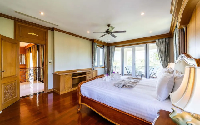 Luxury 6 Bed Mansion - CAS