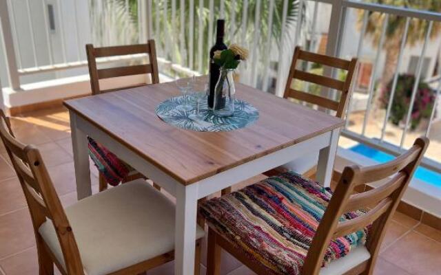 Sea view 1bed apartment with pool in Peyia B15