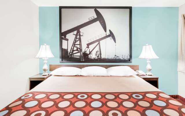 Super 8 by Wyndham Midwest City OK