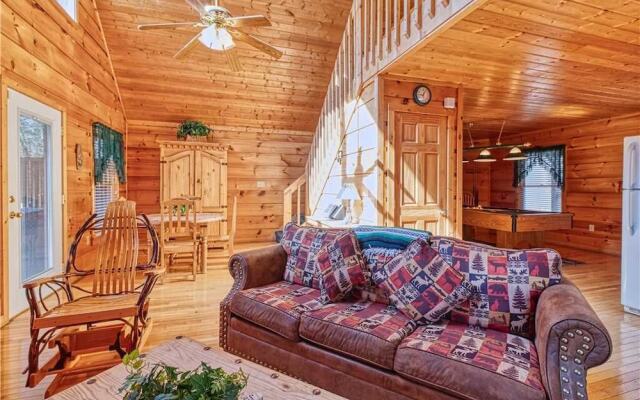 Hummingbird Hideaway - One Bedroom Cabin