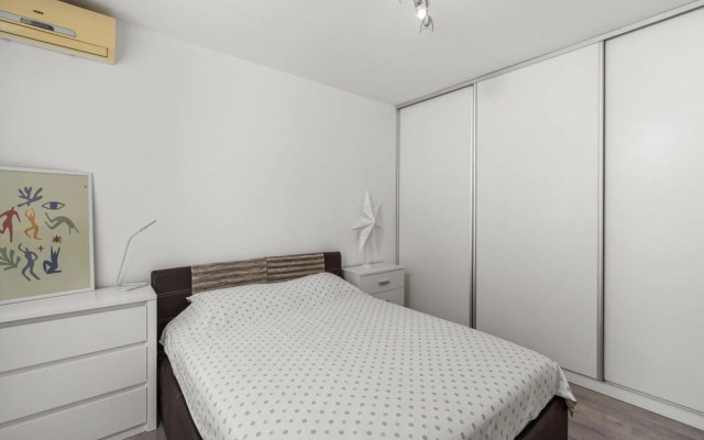 Premium Apartment With Patio