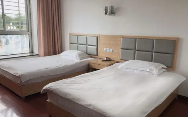 Wuyi Mountain Furong Hostel