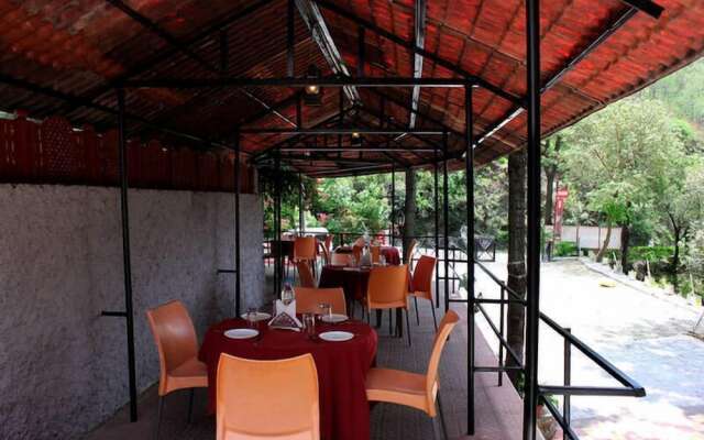 ADB Rooms Falcon Crest