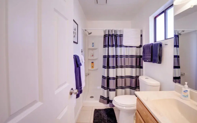 2 Mi to Whiskey Row: Tranquil Getaway w/ Deck!