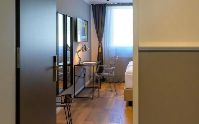 Nikii City Hotel