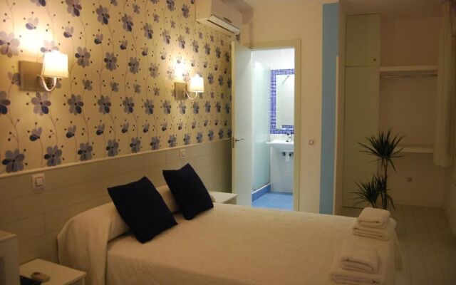 Hostal Petite Maman