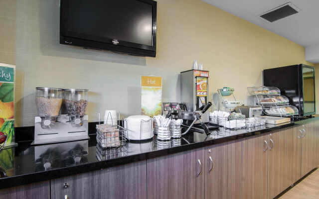 Courtyard by Marriott Regina Downtown