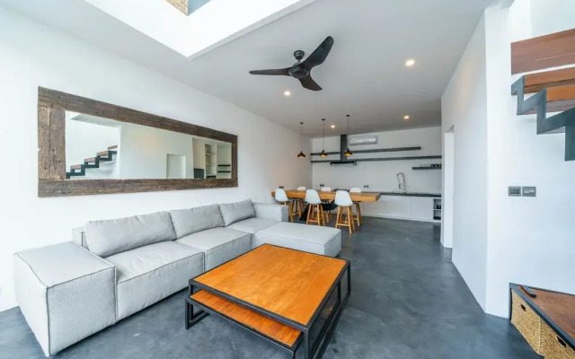 Loft Carolyn