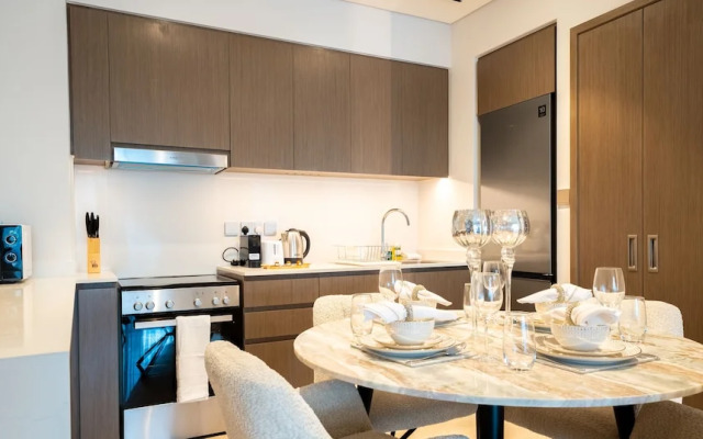 Downtown Luxe 1BR Vibes at Grande