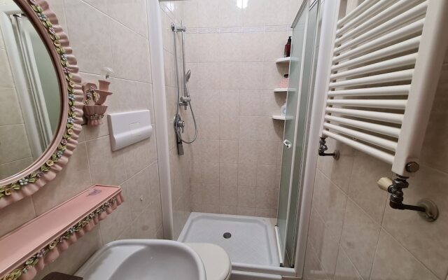 Santa in Caruggio- PortofinoVacanze