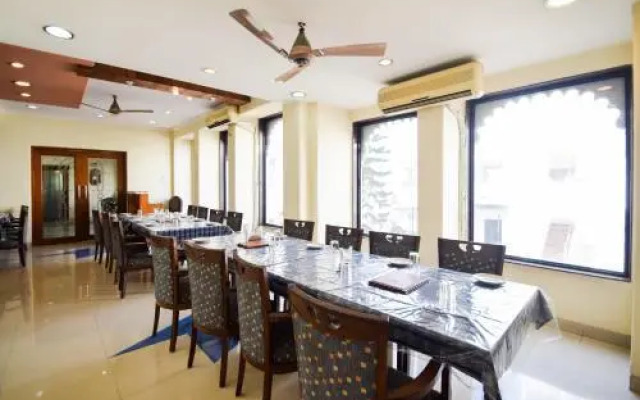 Shree Ji Resort by OYO