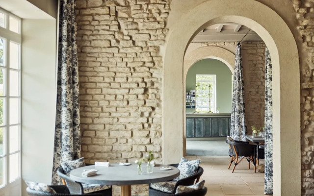 COMO Le Montrachet
