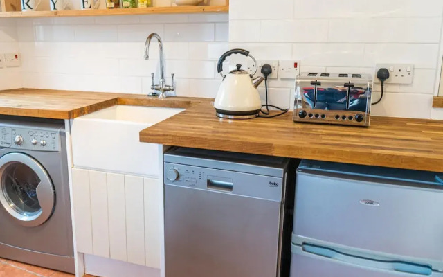 Crooked Loft - Super Central Stunning Views Sleeps 4