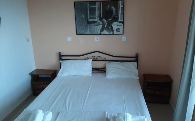 Tasteful apartment in Mpenitses with shared pool