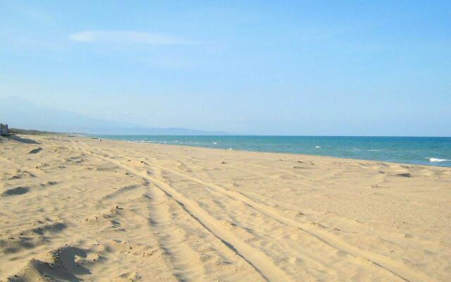 Casa unifamiliar con jard n privado