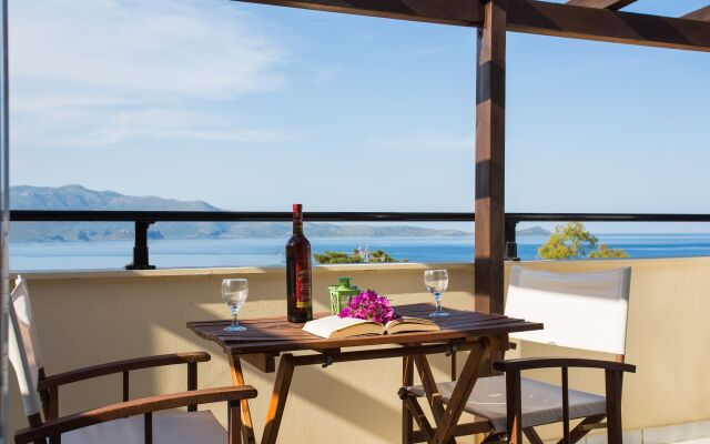 Malvasia Corner Studios