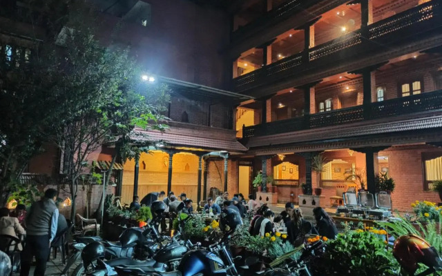 Nag Pukhu Guest House
