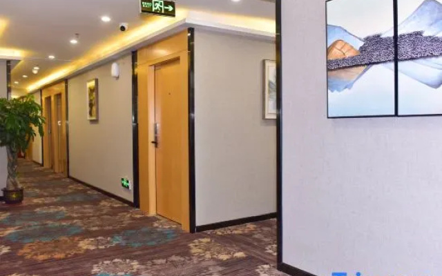 Guangzhou Longjin Hotel (Ximenkou Subway Station, Shangxiajiu Pedestrian Street)