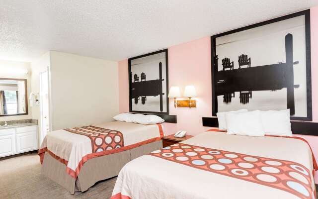 Super 8 by Wyndham Statesboro