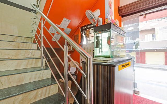 Hotel O Vishu Moni Residency