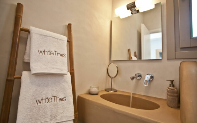 White Tinos Luxury Suites
