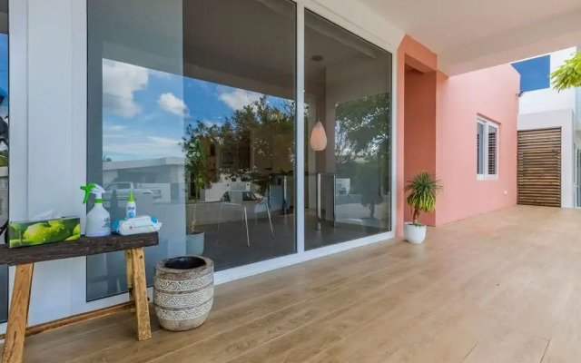 Boca Catalina 2 Boca Catalina Modern 2bd-2bath-steps to Beach