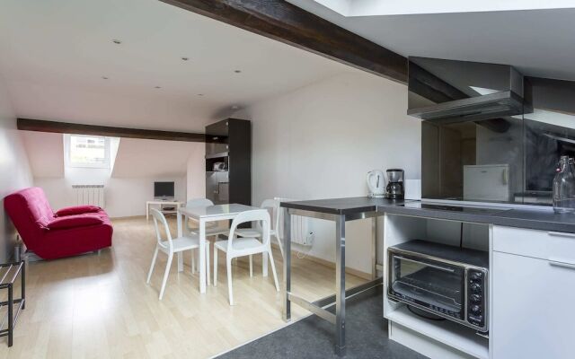 Nice 2 Room Apartment - Lyon