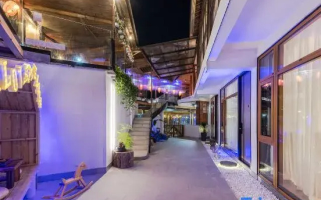 Zaishui Yifang Motel