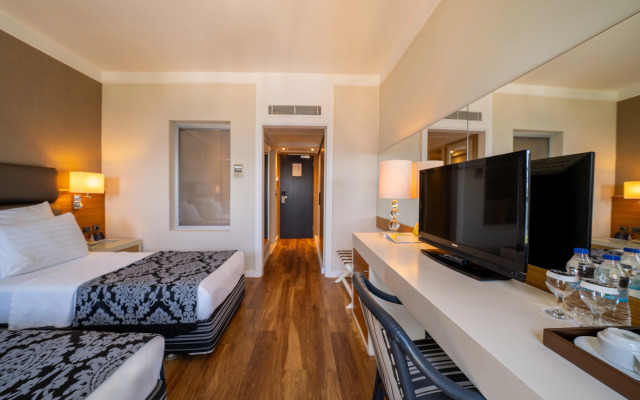 Cettia Beach Resort - Adults Only