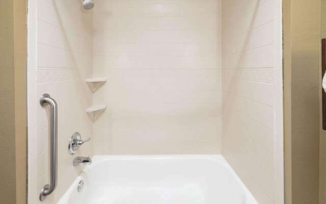 La Quinta Inn & Suites by Wyndham Boutte