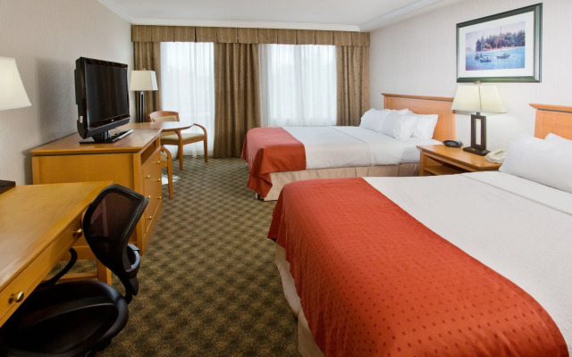 Holiday Inn Hotel & Suites North Vancouver by IHG