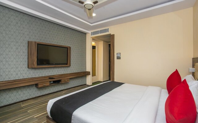 Capital O 18788 Phoenix Hotel & Resort