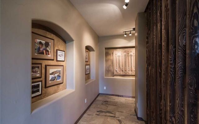 Sky Hawk Lodge - Four Bedroom Cabin