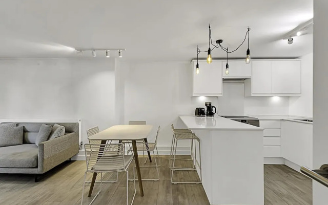 City Relay Urban Charm Chelsea Apartment