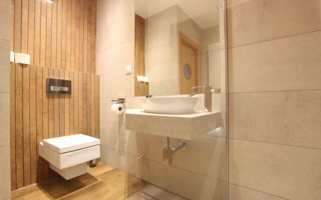 Rainbow Apartments 3