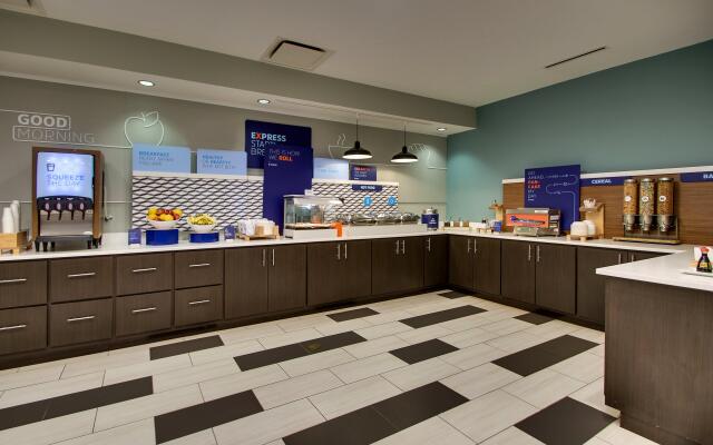 Holiday Inn Express Lexington North-Georgetown, an IHG Hotel