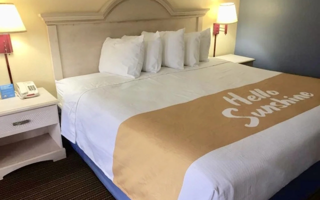 Days Inn Spartanburg Waccamaw