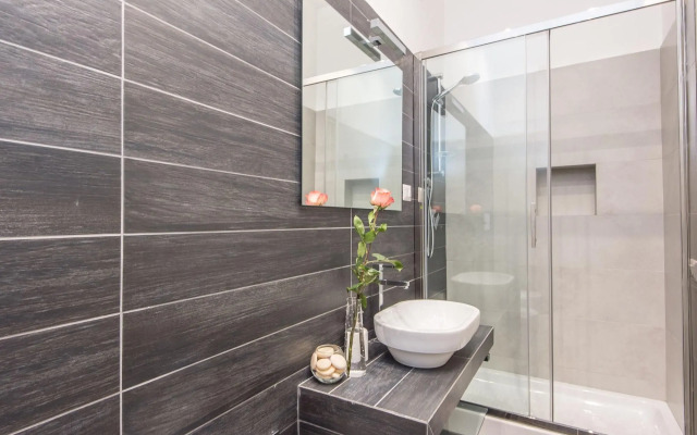 Vatican City Suites by Hili