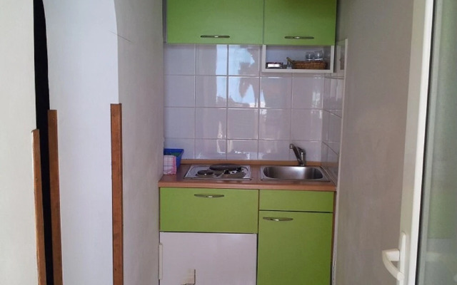 Anthony - 50m From the Beach & Parking - A4