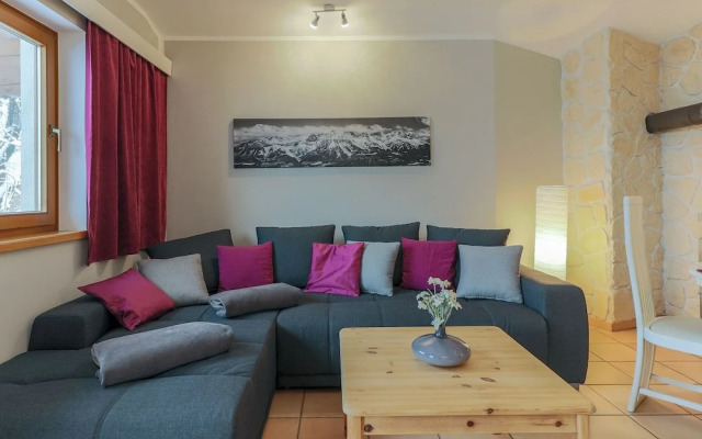 Urban Apartment in Itter near Edelweiss Communal Pool & Ski Lift