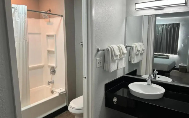 Motel 6 Lakeland, FL